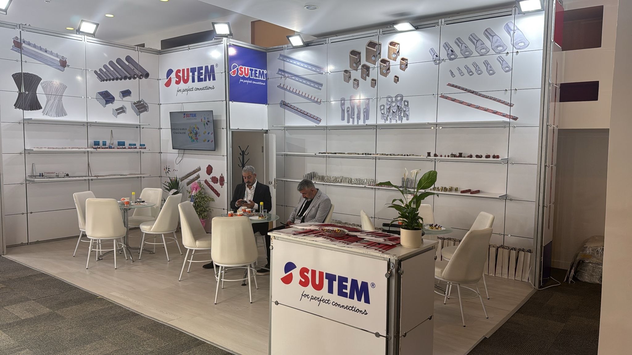 VIII. Elektrik Tesisleri / İzmir Fuar'ını tamamladık.